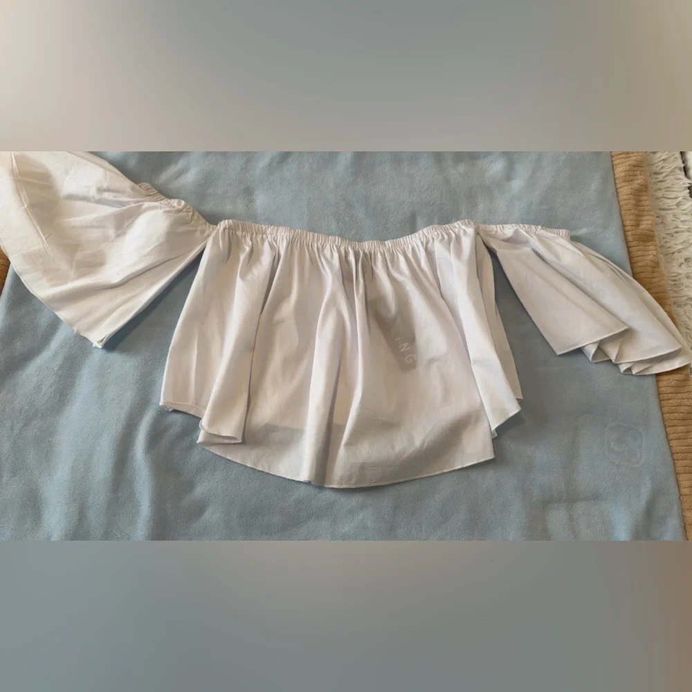 Timing White Ruffled Crop Top - Picture 7 of 9